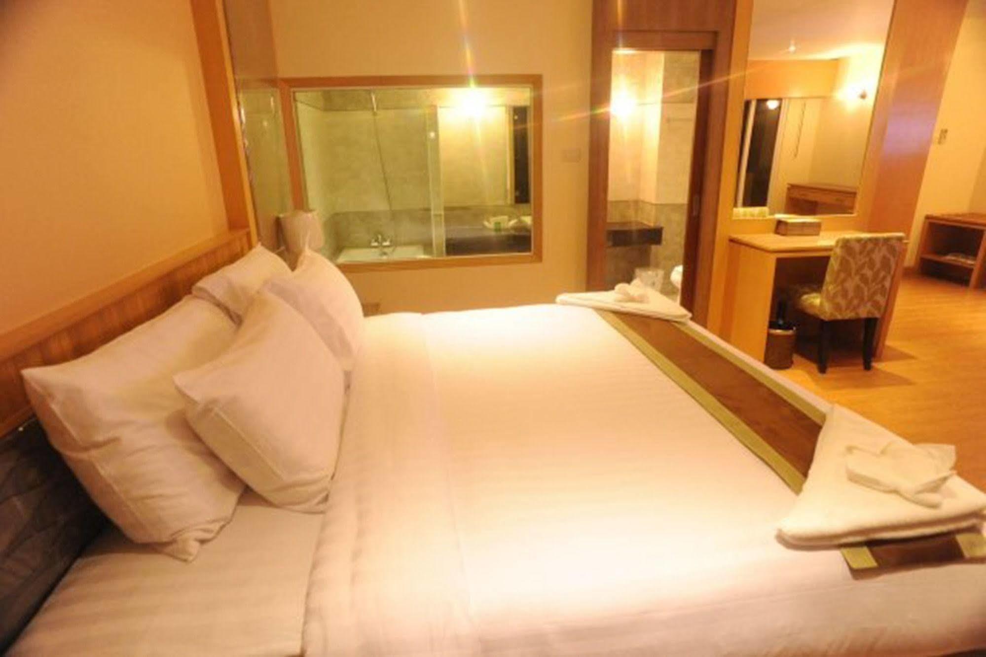 Kitlada Hotel Udonthani Dış mekan fotoğraf