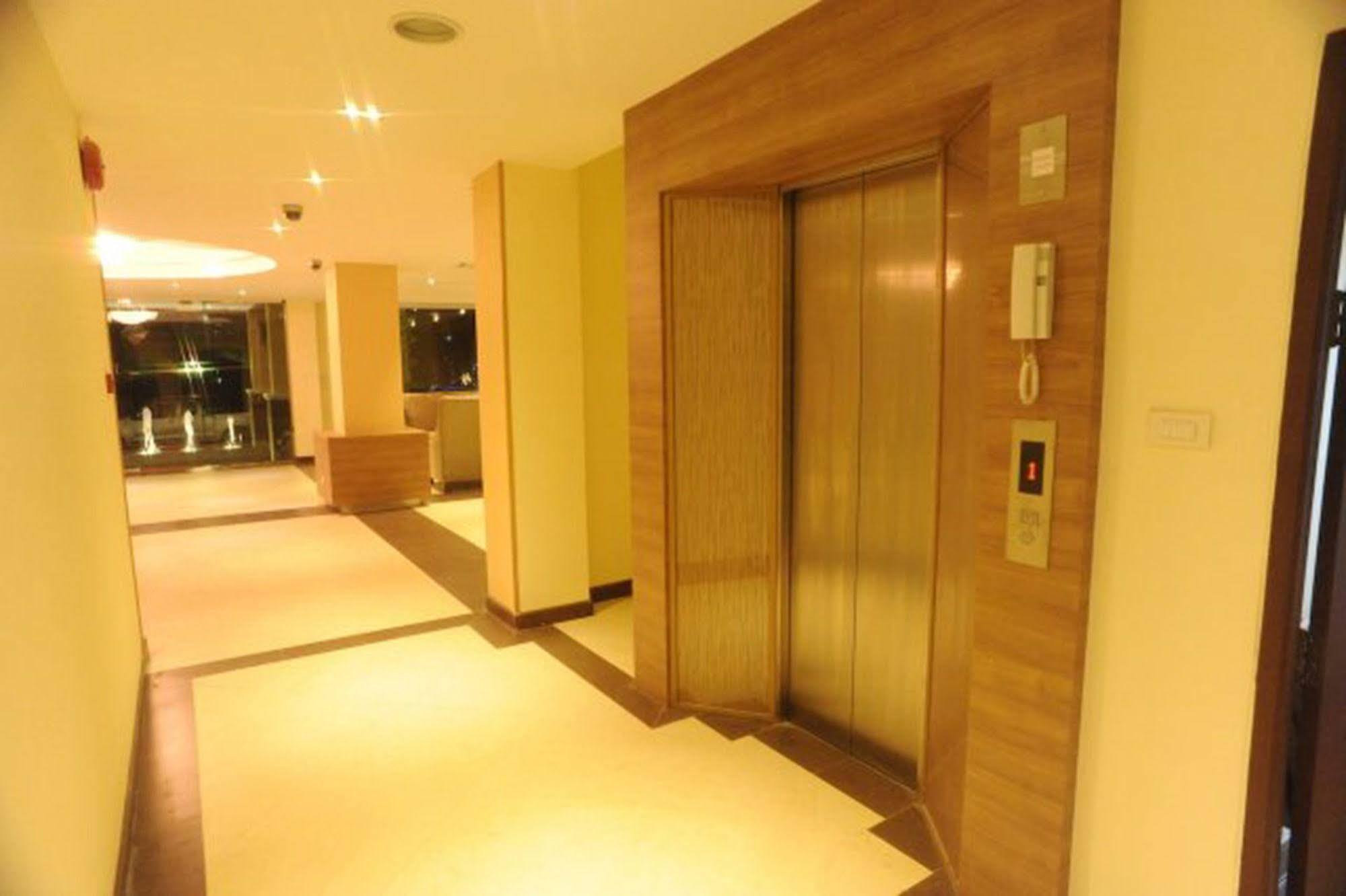 Kitlada Hotel Udonthani Dış mekan fotoğraf